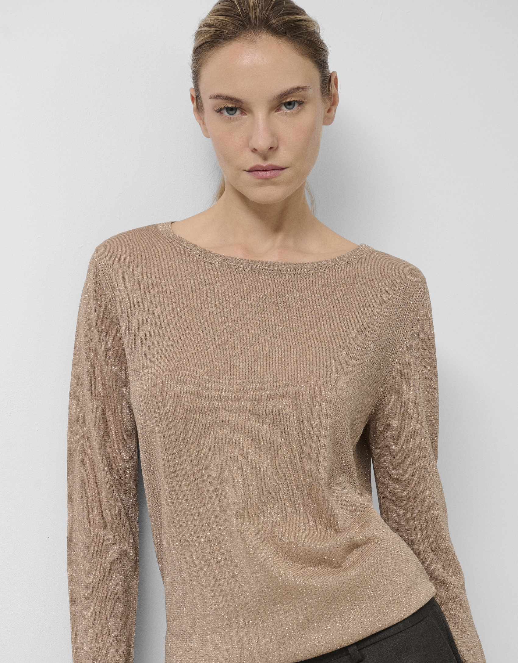 Long-sleeved knit and sand lurex sweate