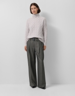 Jersey cuello chimenea punto ochos gris