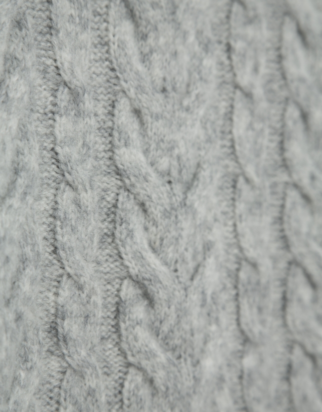 Jersey cuello chimenea punto ochos gris