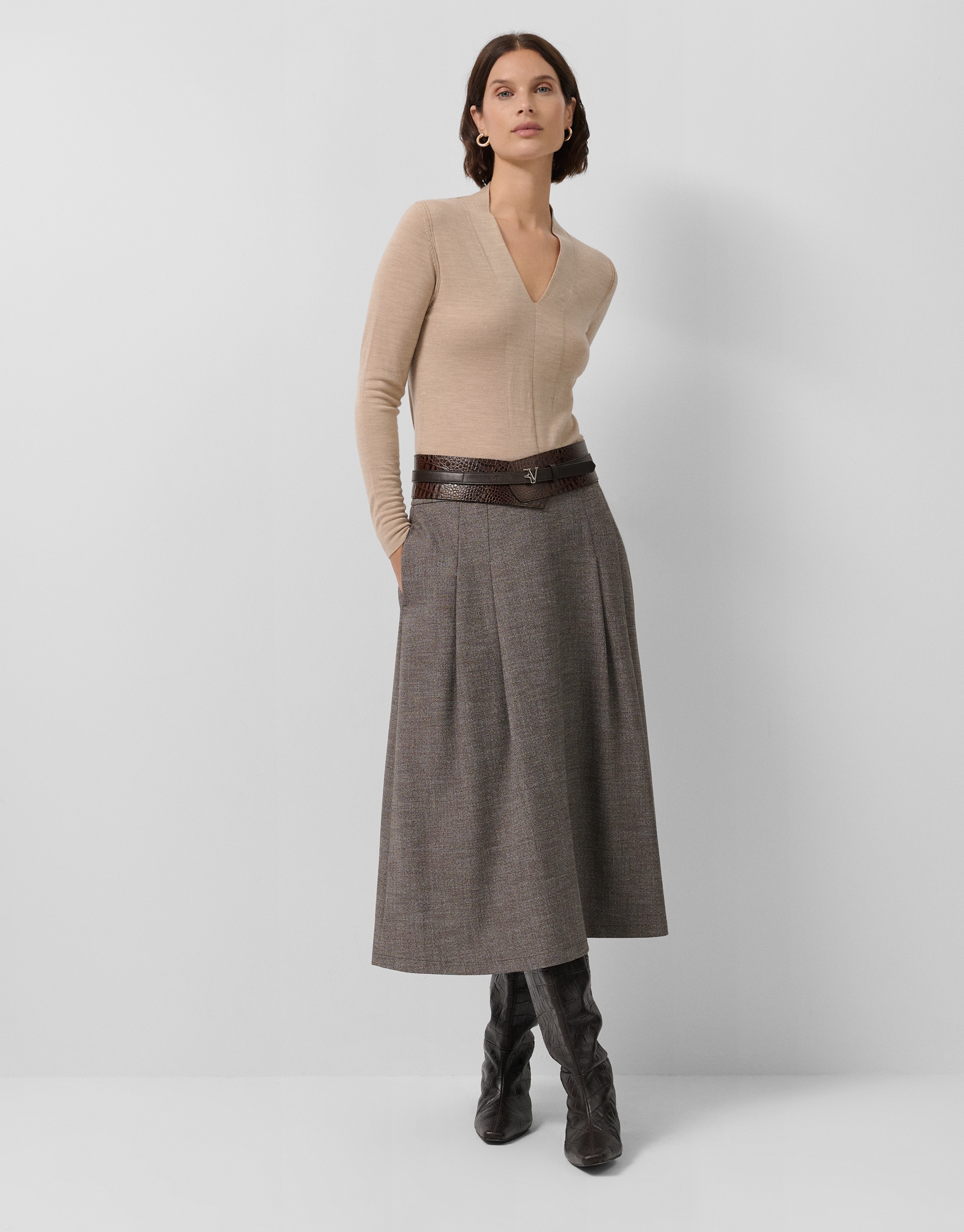 Jersey escote pico lana galga fina beige