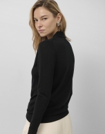 Jersey escote pico lana galga fina negro