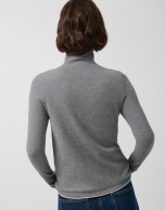 Jersey cuello chimenea doble remate gris