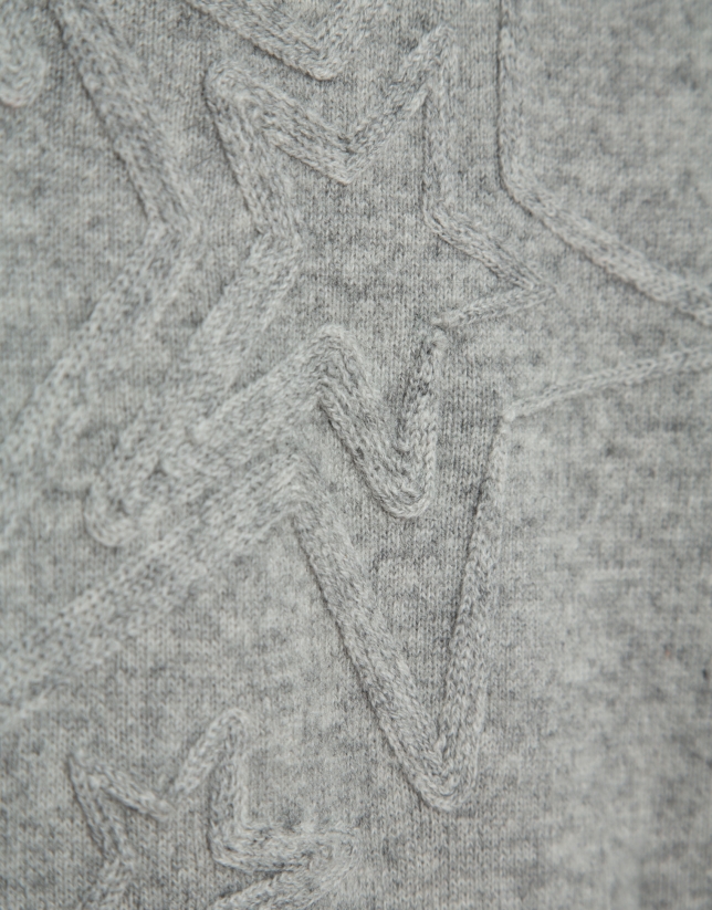 Gray wool sweater with knitted star
