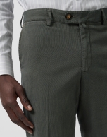 Khaki tinted bird's eye chinos