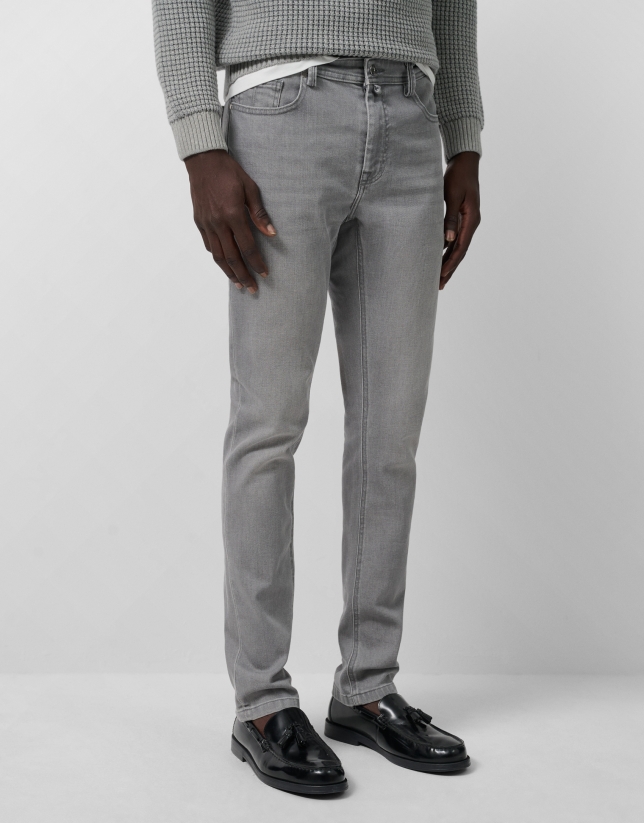 Men's slim-fit gray denim pants