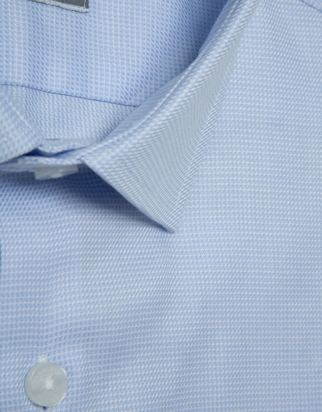 Slim fit dress shirt with light blue micro drawing
