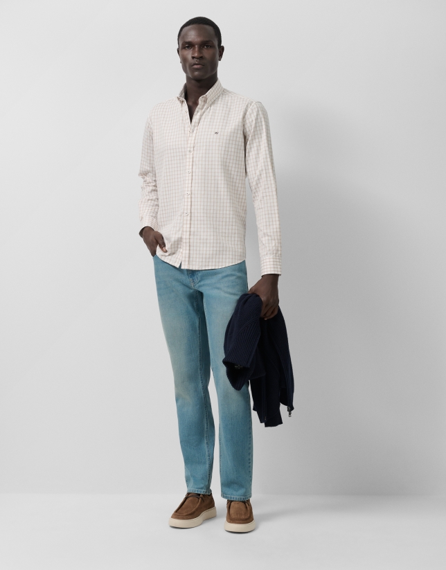 Regular fit sport shirt in sand-toned checks