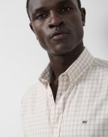 Regular fit sport shirt in sand-toned checks