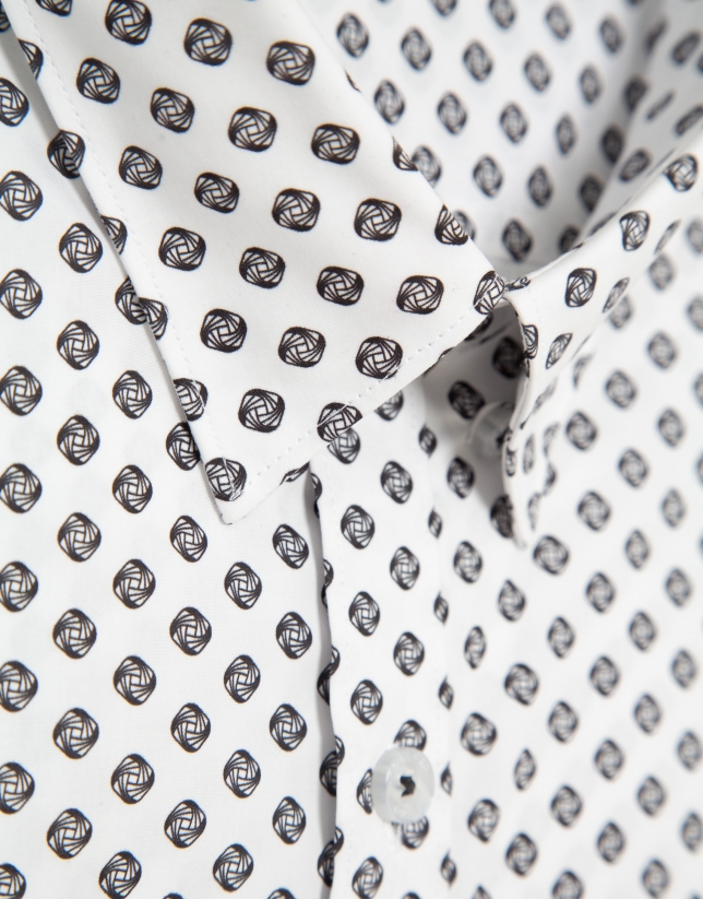 White slim sport shirt with anthracite geometric print