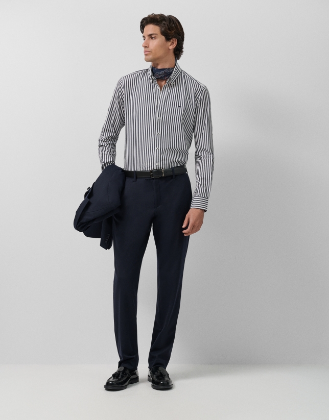 Slim fit cotton striped sport shirt in white/navy