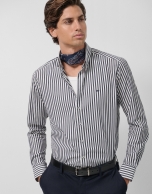 Slim fit cotton striped sport shirt in white/navy