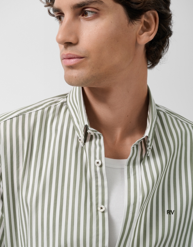 Slim fit cotton striped sport shirt in white/khaki