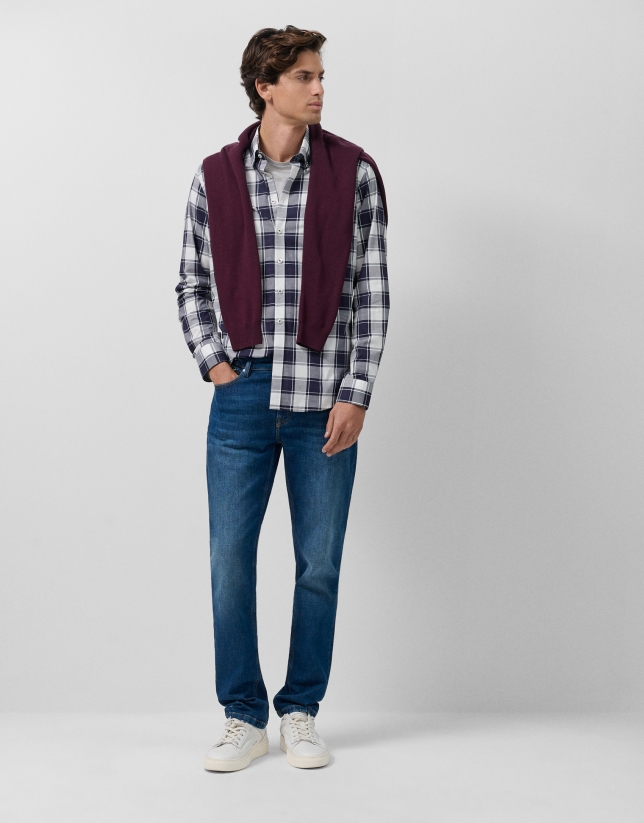 Slim fit white checked sport shirt with navy/plum profiles