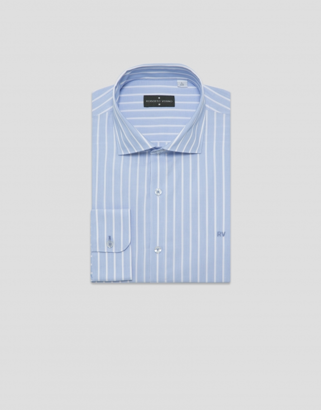 Regular fit sport shirt with light blue/white stripes