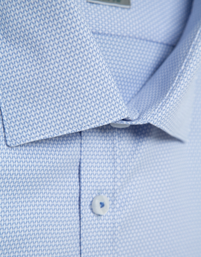 Camisa sport slim fit estructura celeste/blanco