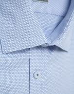 Camisa sport slim fit estructura celeste/blanco