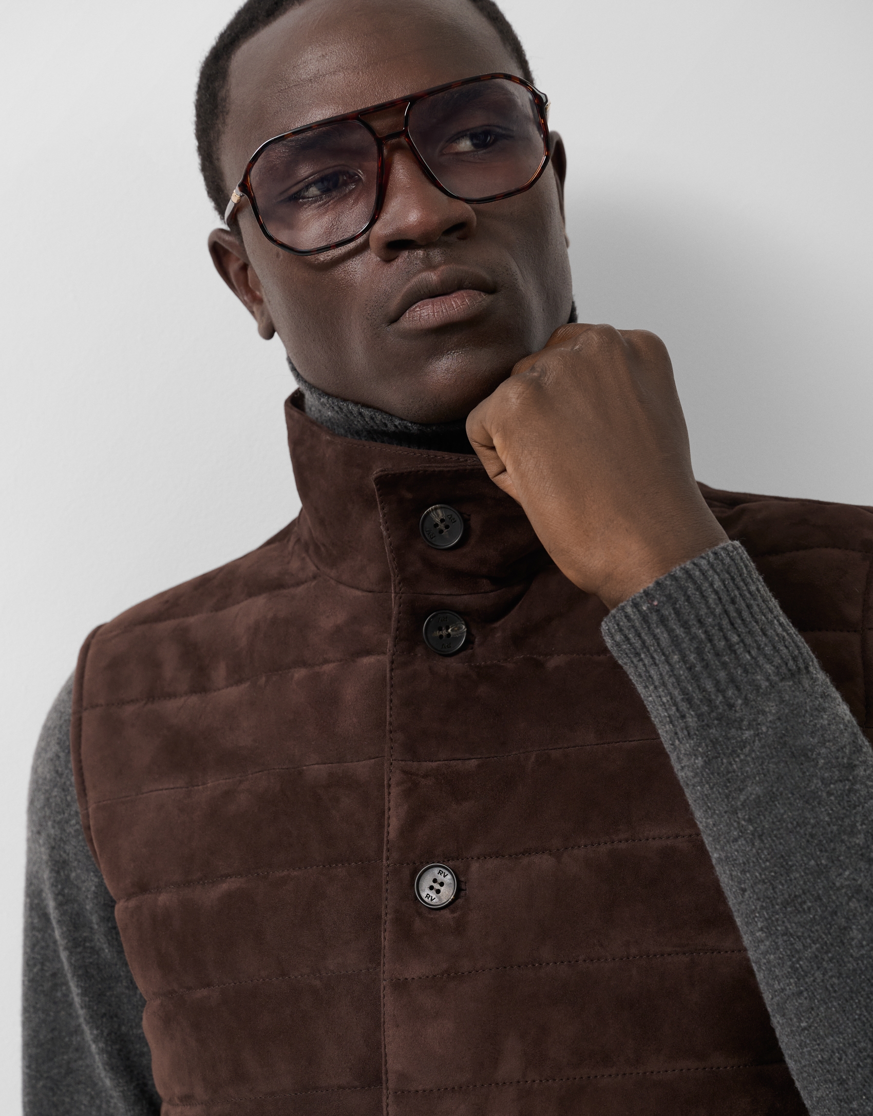 Chaleco acolchado ante marr&oacute;n