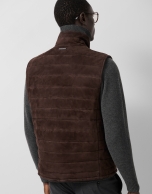 Chaleco acolchado ante marr&oacute;n