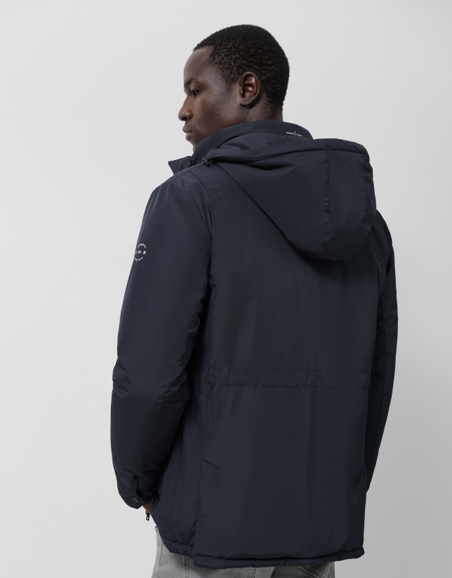 Parka t&eacute;cnica azul marino cuatro bolsillos