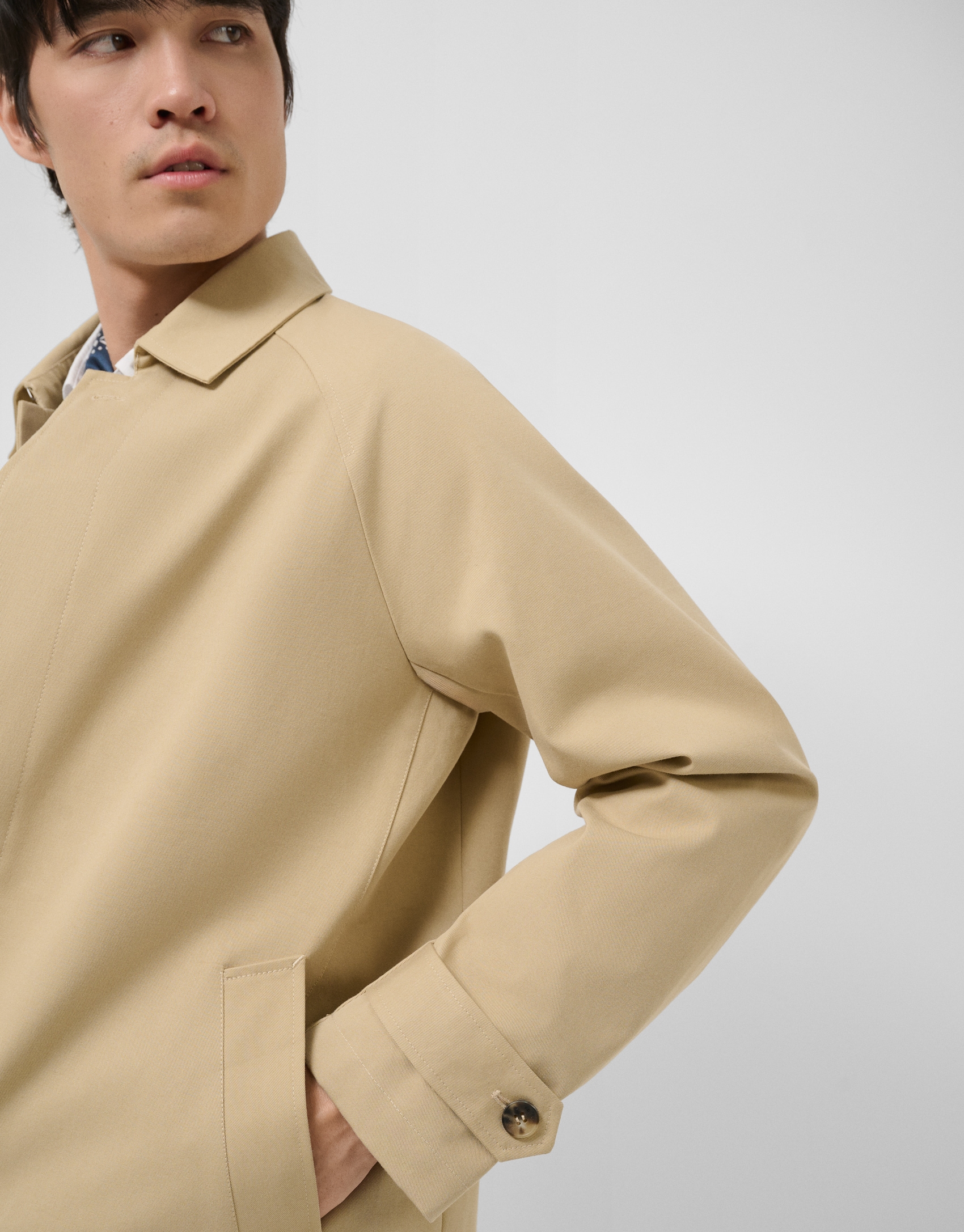Gabardina manga ranglan beige