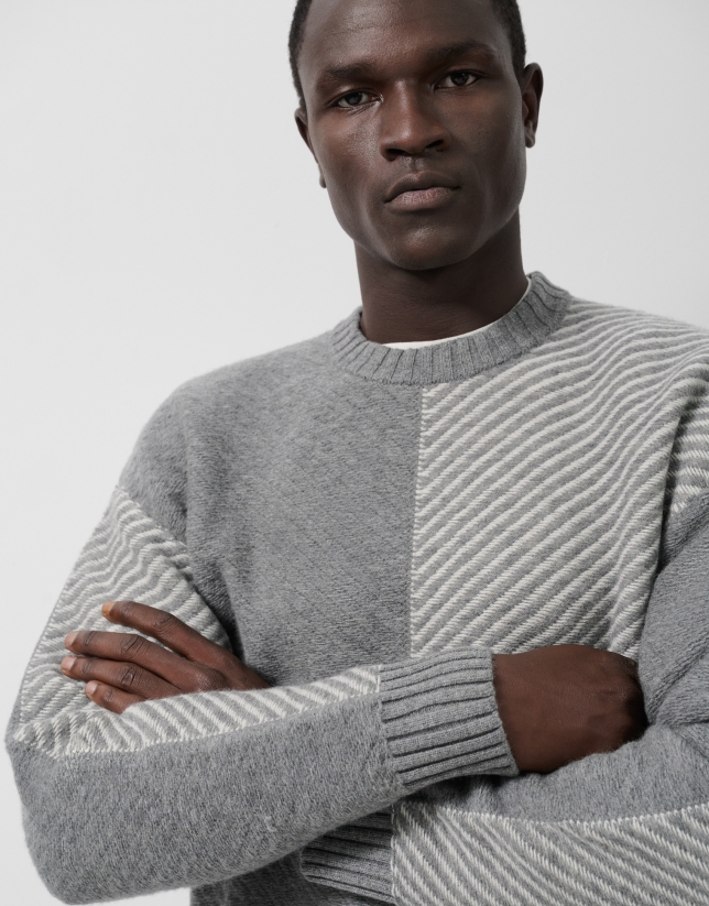 Grey melange and ecru fantasy sweater