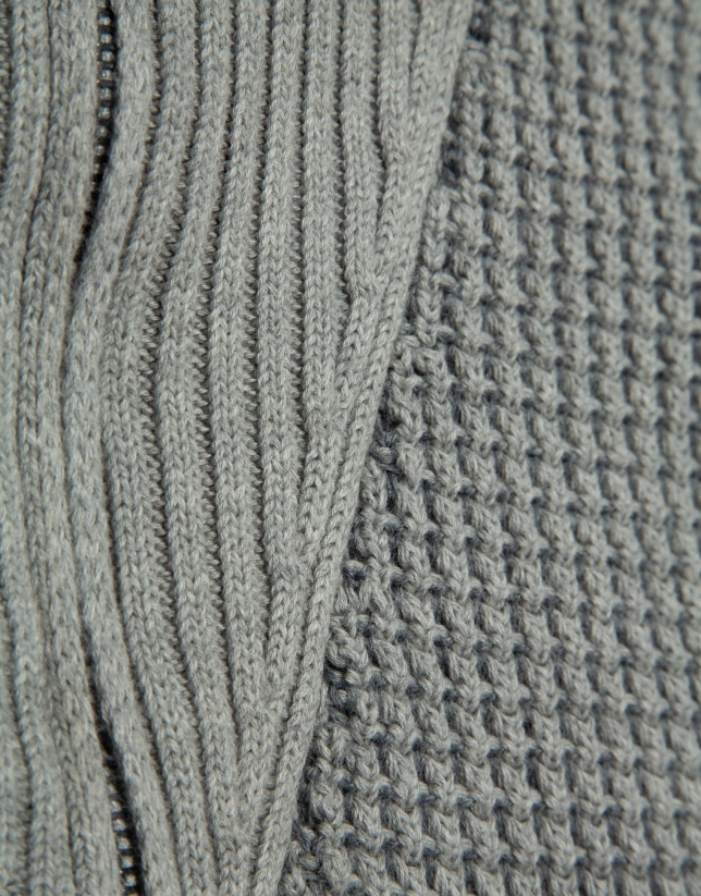 Jersey cuello envolvente color gris