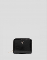 Margot zipper wallet in black crackled leather