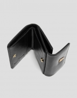 Bruna Mini wallet in black crackled leather