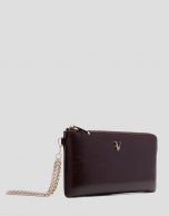 Margot chain wallet in burgundy crackled leather