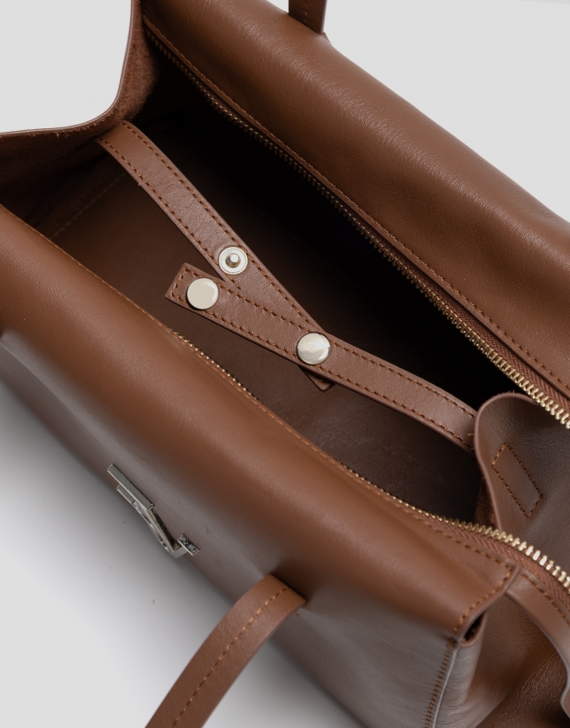 Megan Zipper shoulder bag in light brown leather