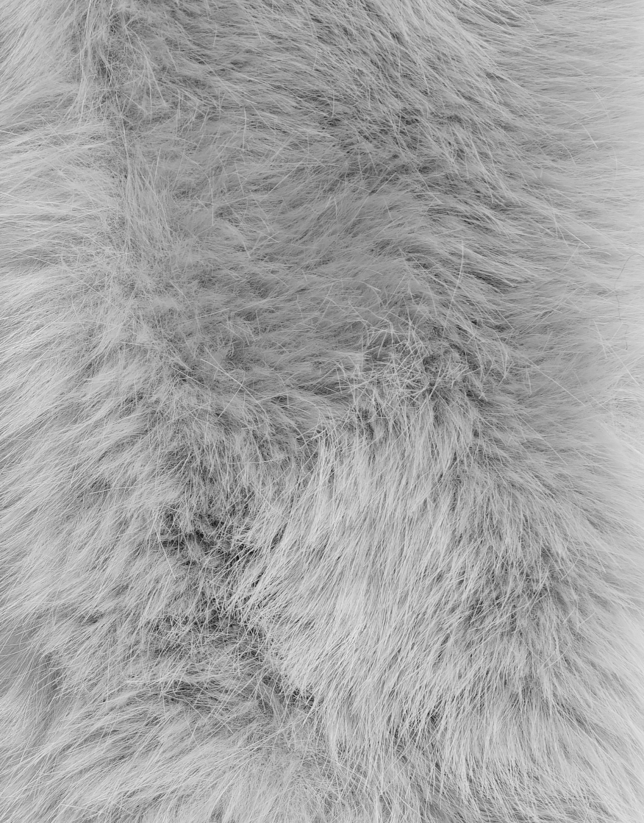 Short gray fur effect scarf