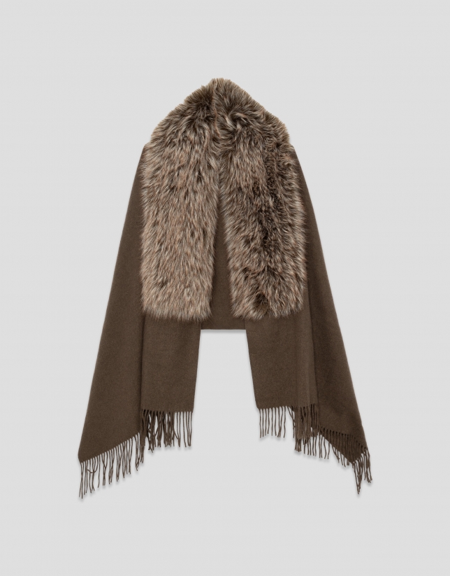 Maxi fular marrón oscuro combinado con cuello suave