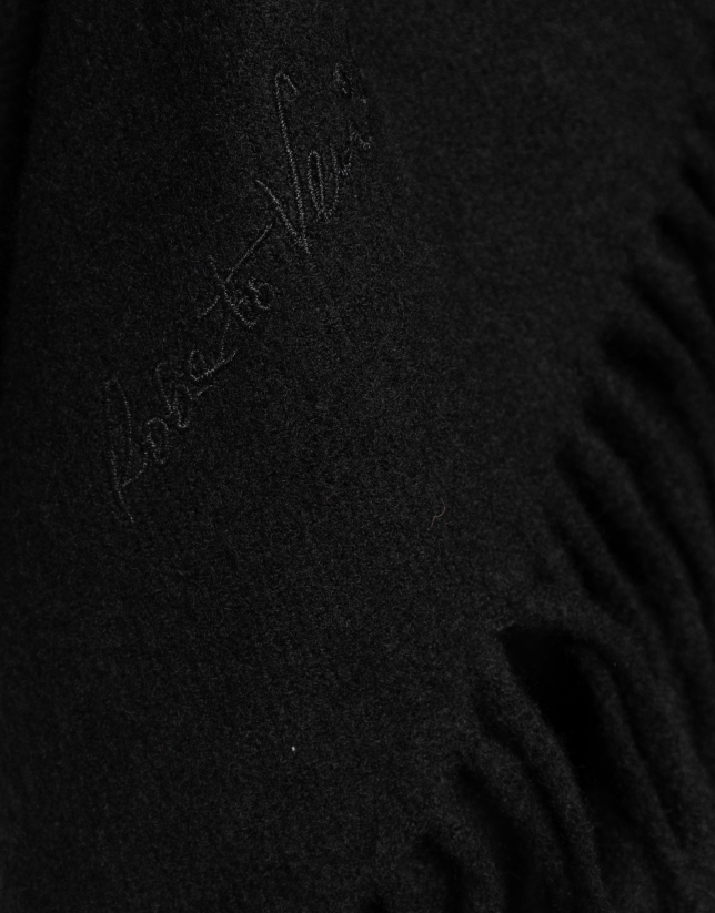 Maxi fular negro combinado con cuello suave