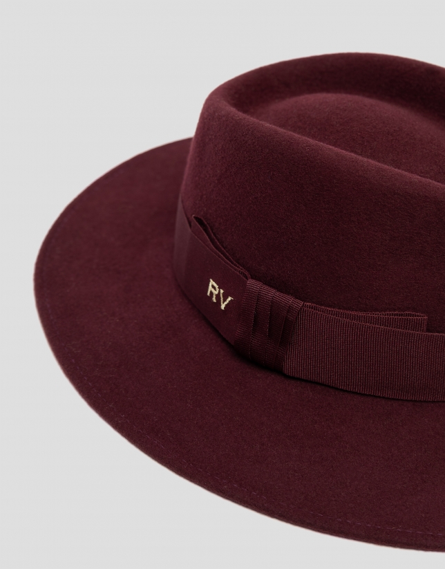 Sombrero ala ancha fieltro burdeos con lazo a tono