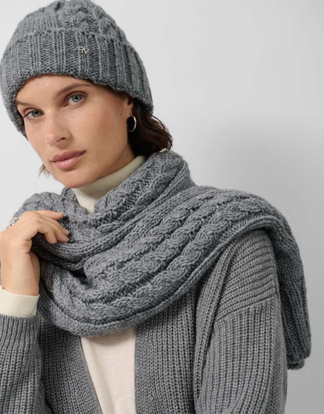 Light grey wool and alpaca hat