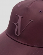 Visera nailon burdeos con logo en relieve