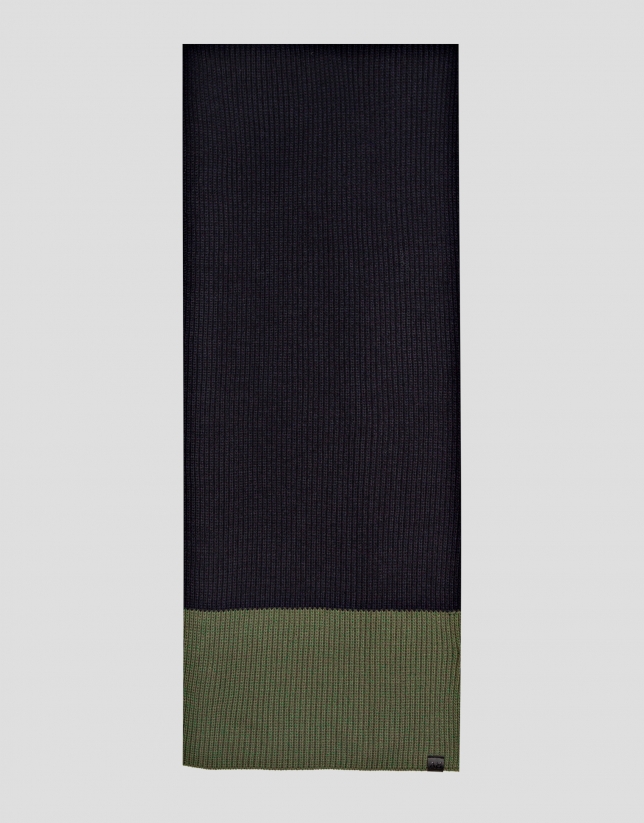 Navy/green two-tone scarf