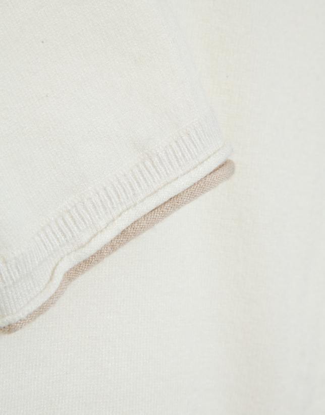 Jersey cuello chimenea doble remate crudo