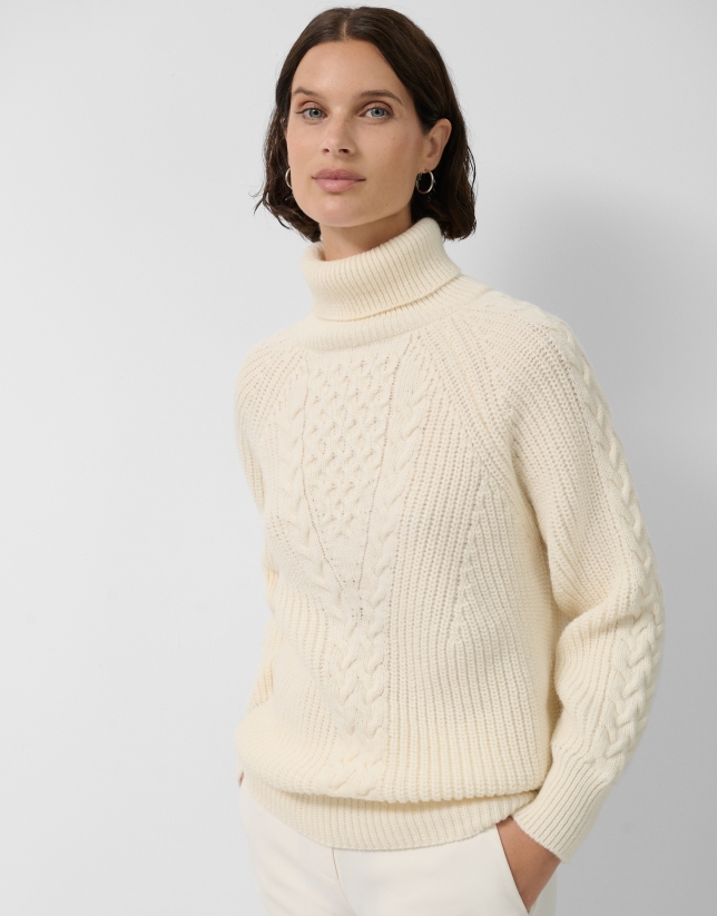 Ecru thick knitted sweater