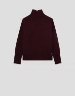 Burgundy oversized jumper with ribbed cuffs