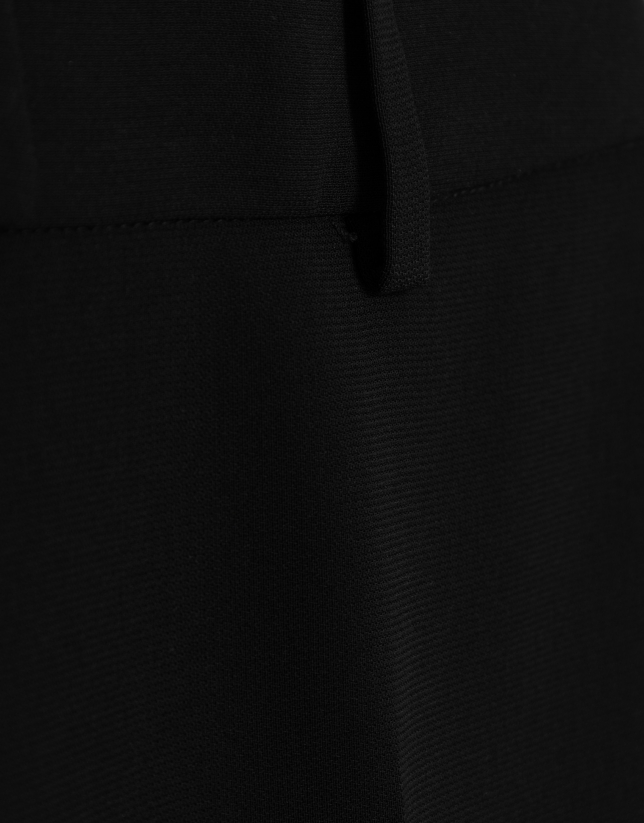 Straight-leg trousers with slit in black crepe