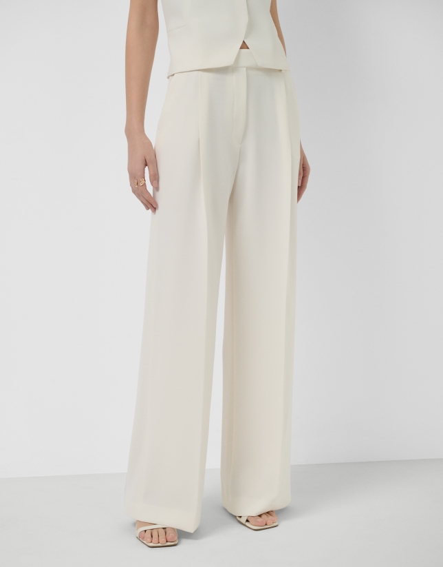 Straight trousers with crepe pleats in ecru