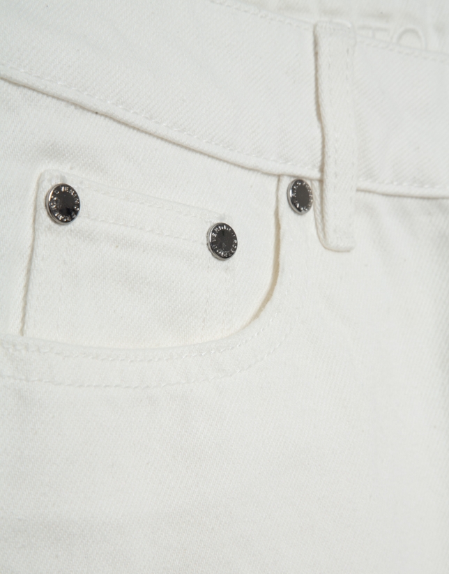 Pantal&oacute;n vaquero ancho crudo personalizado en cintura