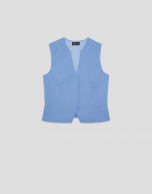 Top estructurado crep&eacute; azul