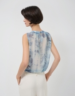 Top fruncido tejido ligero tonos azules