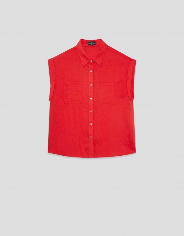 Blusa sin mangas y con bolsillos rojo