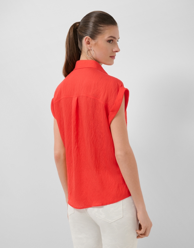 Blusa sin mangas y con bolsillos rojo
