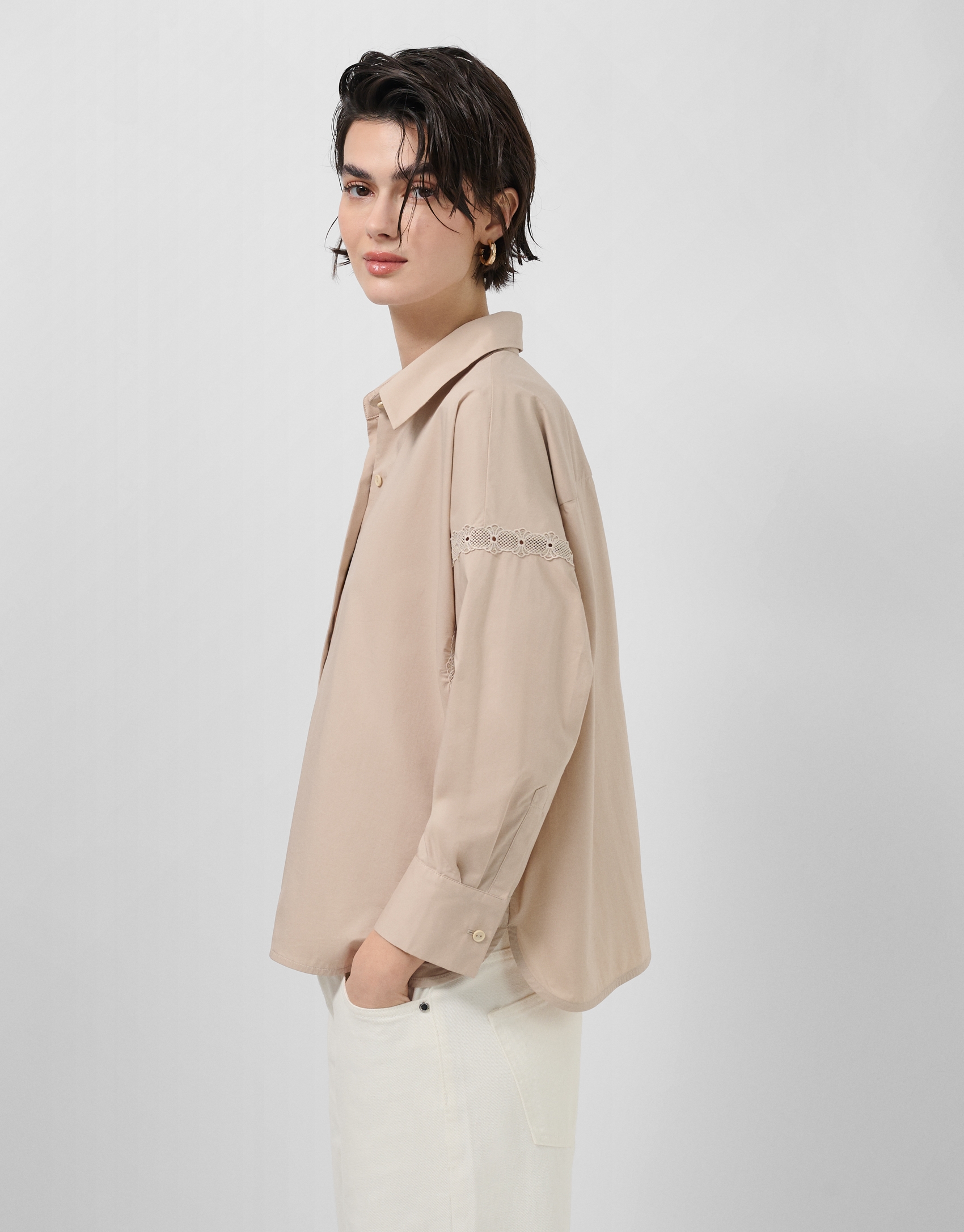 Oversized camel shirt with lace trim