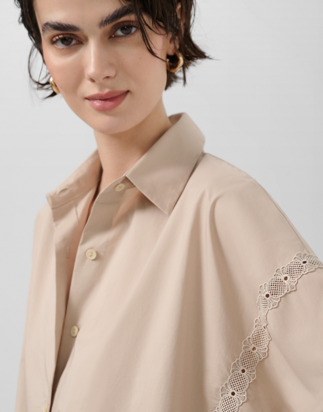 Oversized camel shirt with lace trim