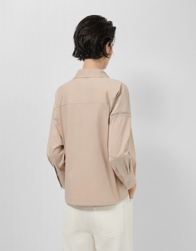 Oversized camel shirt with lace trim